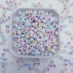Miçanga Entremeio  Estrela Branca/Colorido 4x7mm -50G - Imagem 2