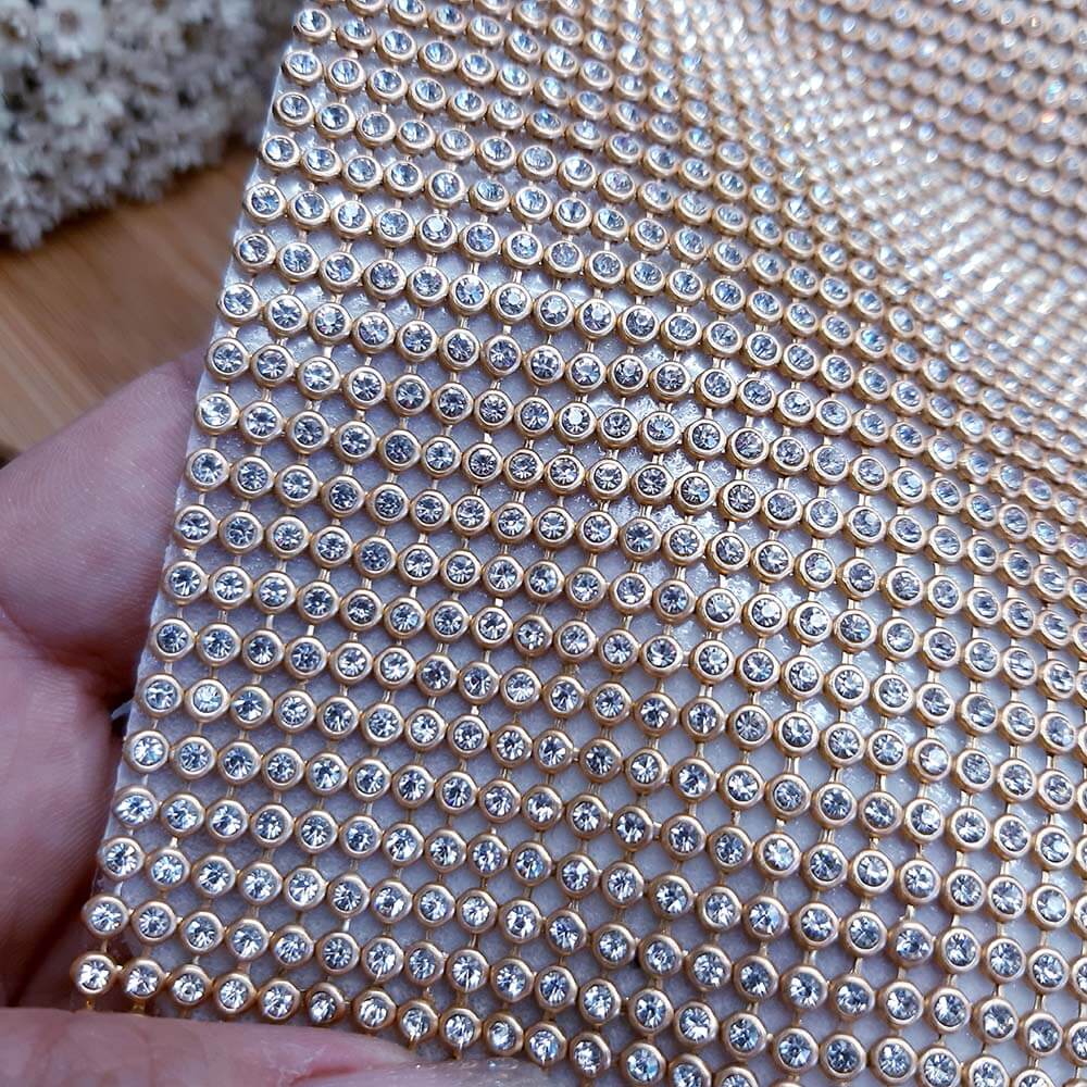 manta-de-strass.jpg Manta de Strass Alto Brilho Dourada - Imagem 1