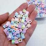 Miçangas  Entremeio Dadinho Desenhos 6x6mm -50G