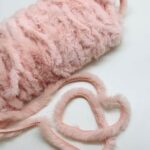 Pelúcia para produção artesanato Laços, tiaras,pompom 1Mt - Imagem 13