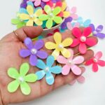 2 Aplique para Laços Flor Margarida c/ pérola em acrílico