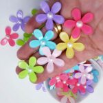2 Aplique para Laços Flor Margarida c/ pérola em acrílico - Imagem 3