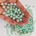 Pérola sextavada 8mm - 50 unidade - Imagem 3