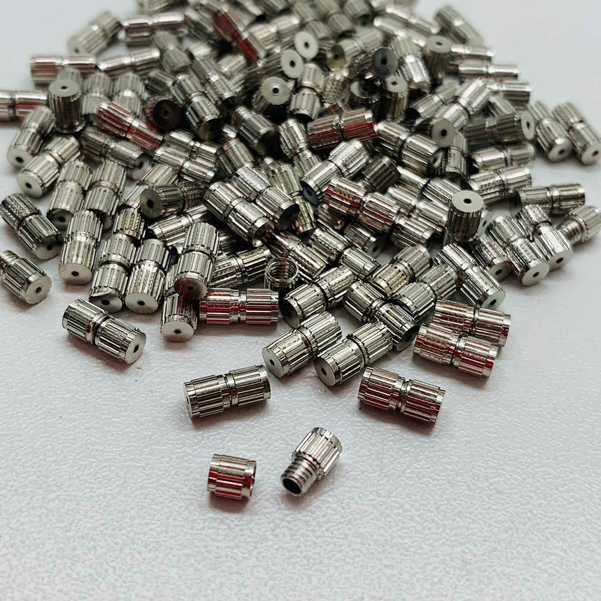 fecho rosca para bijuteria prata Fecho Rosca para Bijuterias Latão 3,8x8,5mm - Imagem 1