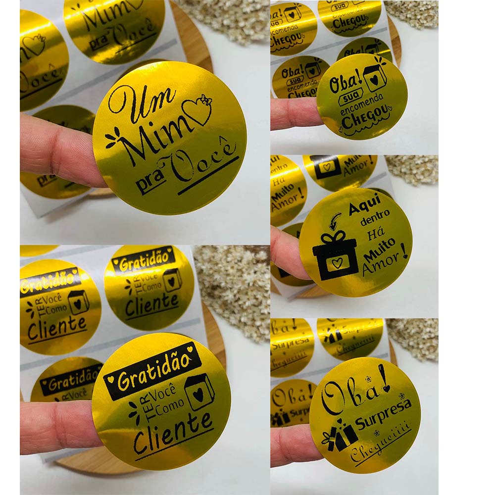 15150696795_etiqueta20adesivo20dourado2048mm.jpg 50 Etiqueta para Embalagens Adesiva com mensagens 4,8cm