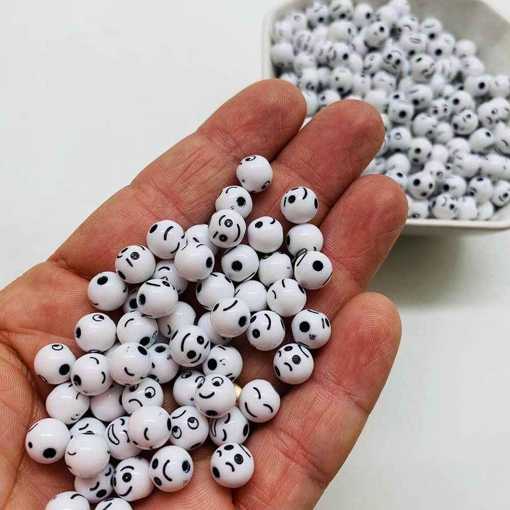 MICANGAS EMOJI 6MM BRANCA Entremeio Miçanga Emoji Smile Carinhas 8mm