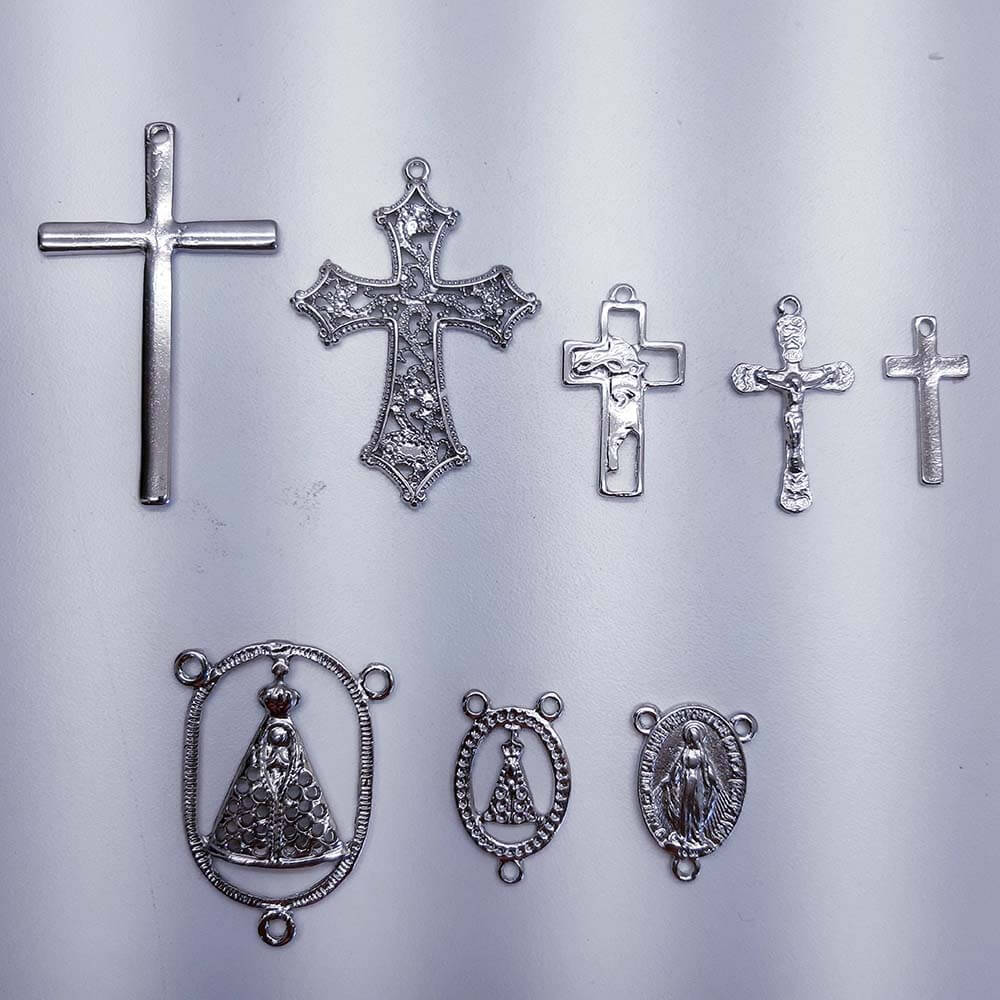 crucifixo e entremeio para terço prata Acessórios para montar terço Crucifixo e entremeio -unid.