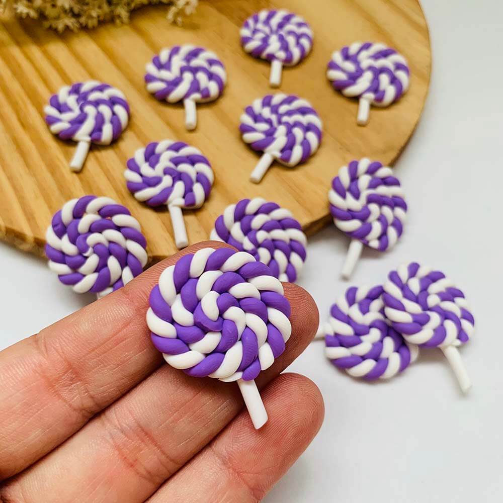 aplique pirulito em biscuit roxo Aplique Biscuit Pirulito Transado lilas -2unid